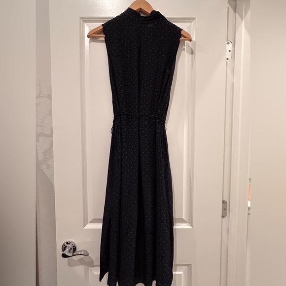 VINCE Shadow Dot Sleeveless Drape Neck Dress - Indigo. Size XXS - Picture 4 of 4